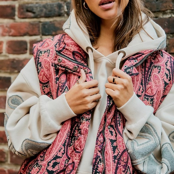 Free People Flora Puffer Vest – Pink Paisley – XS/S (oversized fit) - Picture 2 of 14